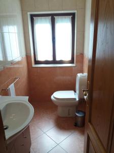 Kylpyhuone majoituspaikassa Casa Dina Doceira