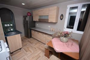 Guest House Nike的厨房或小厨房