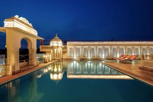 Bazén v ubytování Hotel Rajasthan palace - A Boutique Heritage Hotel in Jaipur nebo v jeho okolí