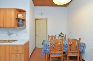 Kuchyňa alebo kuchynka v ubytovaní Apartmensts Nikola 1023