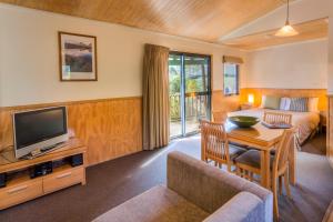 TV a/nebo společenská místnost v ubytování Discovery Resorts - Cradle Mountain