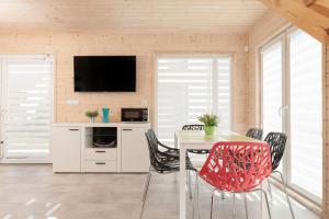 レバルにあるSun-Holiday Domki letniskoweのギャラリーの写真