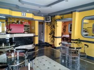 Restoran või mõni muu söögikoht majutusasutuses Hotel 24 jul