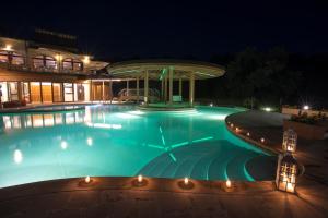 Bazén v ubytování Residence Terme Di Sorano nebo v jeho okolí