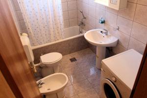 Koupelna v ubytování Apartment Djurdjica