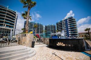 Bazén v ubytování SEA SENSES SKYLINE Torrevieja nebo v jeho okolí