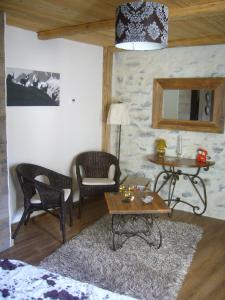 Fotografie z fotogalerie ubytování A la Bouge'Hôtes v destinaci Bellentre + 7 fotografií