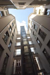 Budynek, w którym mieści się apartament