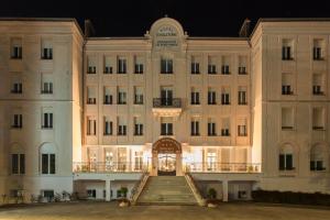 Budova, kde se hotel nachází + 37 fotografií