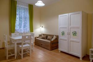 Χώρος καθιστικού στο Balzsam apartmanház +28 φωτογραφίες