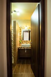 A bathroom at Türkiz Apartman