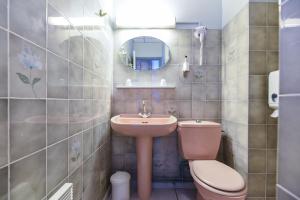 Ένα μπάνιο στο Hotel des Pyrénées