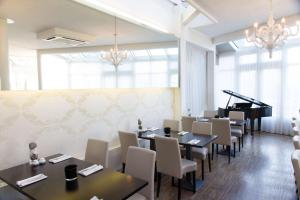 Restoran või mõni muu söögikoht majutusasutuses Best Western Plus Aldhem Hotel