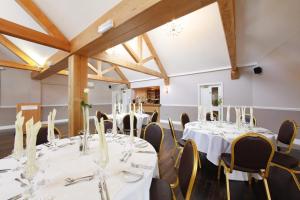 Restoran atau tempat lain untuk makan di Hadley Park House Hotel