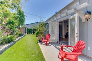 Gallery image of Cultural Cottage in Old Town Anacortes in Anacortes