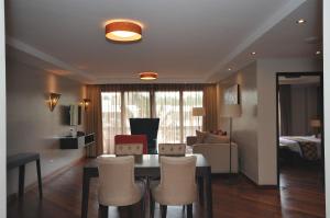 Postel nebo postele na pokoji v ubytování Longonot Place Serviced Apartment-Nairobi, City Centre CBD + 37 fotografií