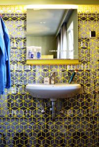 Bilik mandi di Amstel House Hostel