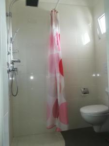 A bathroom at Garden Belvedere B&B