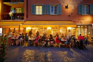 Um restaurante ou outro lugar para comer em Hotel Adler Zürich