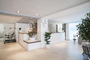 A kitchen or kitchenette at Modica Beach Resort