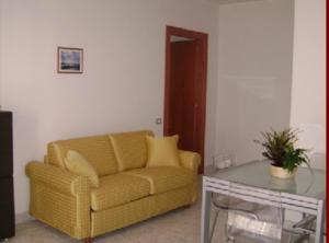 A seating area at Residence Montegrappa