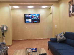 TV a/nebo společenská místnost v ubytování Résidence Bab Sebta