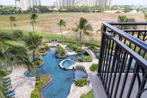 Výhľad na bazén v ubytovaní Sixth Floor Villa with Sunrise View - Beach Tower at Ko Olina Beach Villas Resort alebo v jeho blízkosti