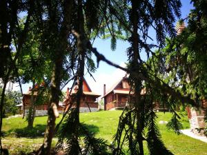 Aed väljaspool majutusasutust Lodge Nagramak