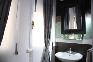 A bathroom at Mila Guest House