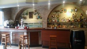 Ο χώρος του lounge ή του μπαρ στο Hostal-Meson Vilasante