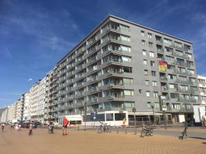 Gallery image of Santiago seaview in Ostend