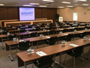 The business area and/or conference room at Hillscourt 