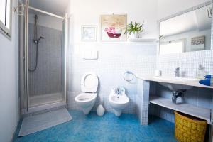 Koupelna v ubytování B&B Da Marcella + 34 fotografií