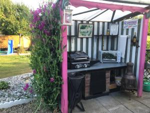 حديقة خارج Barrow View Accommodation