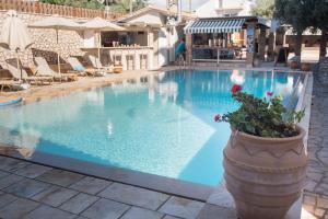 Bazén v ubytovaní Villa Vita Holidays alebo v jeho blízkosti