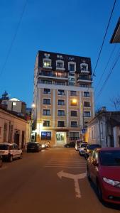 Photo de la galerie de l'établissement Arbans Elegant apartment in the city center, à Bucarest