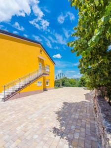 Zdjęcie z galerii obiektu Appartments Adriatic w mieście Omišalj