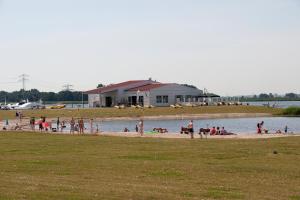 ゼーウォルデにあるCamping Marina Eemhofのギャラリーの写真