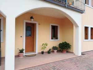 Budova, kde se apartmán nachází + 11 fotografií
