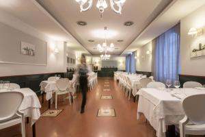 Istumisnurk majutusasutuses Hotel Montreal