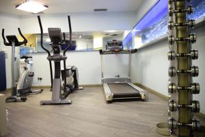 
The fitness centre and/or fitness facilities at Pestana Arena Barcelona
