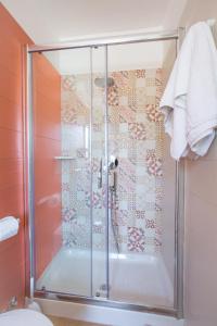 حمام في Albergo Labotte