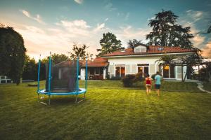 Herní místnost nebo prostor pro děti v ubytování B&B Casa Danoi