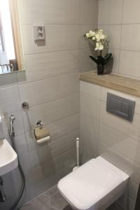 Ένα μπάνιο στο Naava Chalet Pikku Panda (305)
