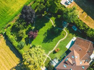 Aed väljaspool majutusasutust B&B Casa Danoi