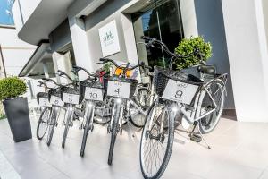 Jízda na kole v ubytování Adria Beach Hotel nebo okolí