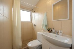 Bilik mandi di Seaside apartments +43 gambar