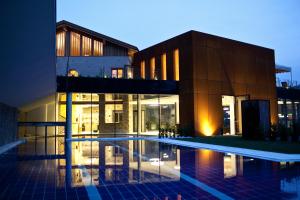 Bazén v ubytování Hotel Grüner Baum nebo v jeho okolí