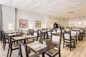 A restaurant or other place to eat at Abba Garden