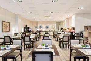 A restaurant or other place to eat at Abba Garden